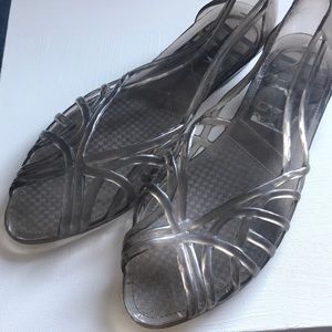 Adult grayish beige jellies flats size 10